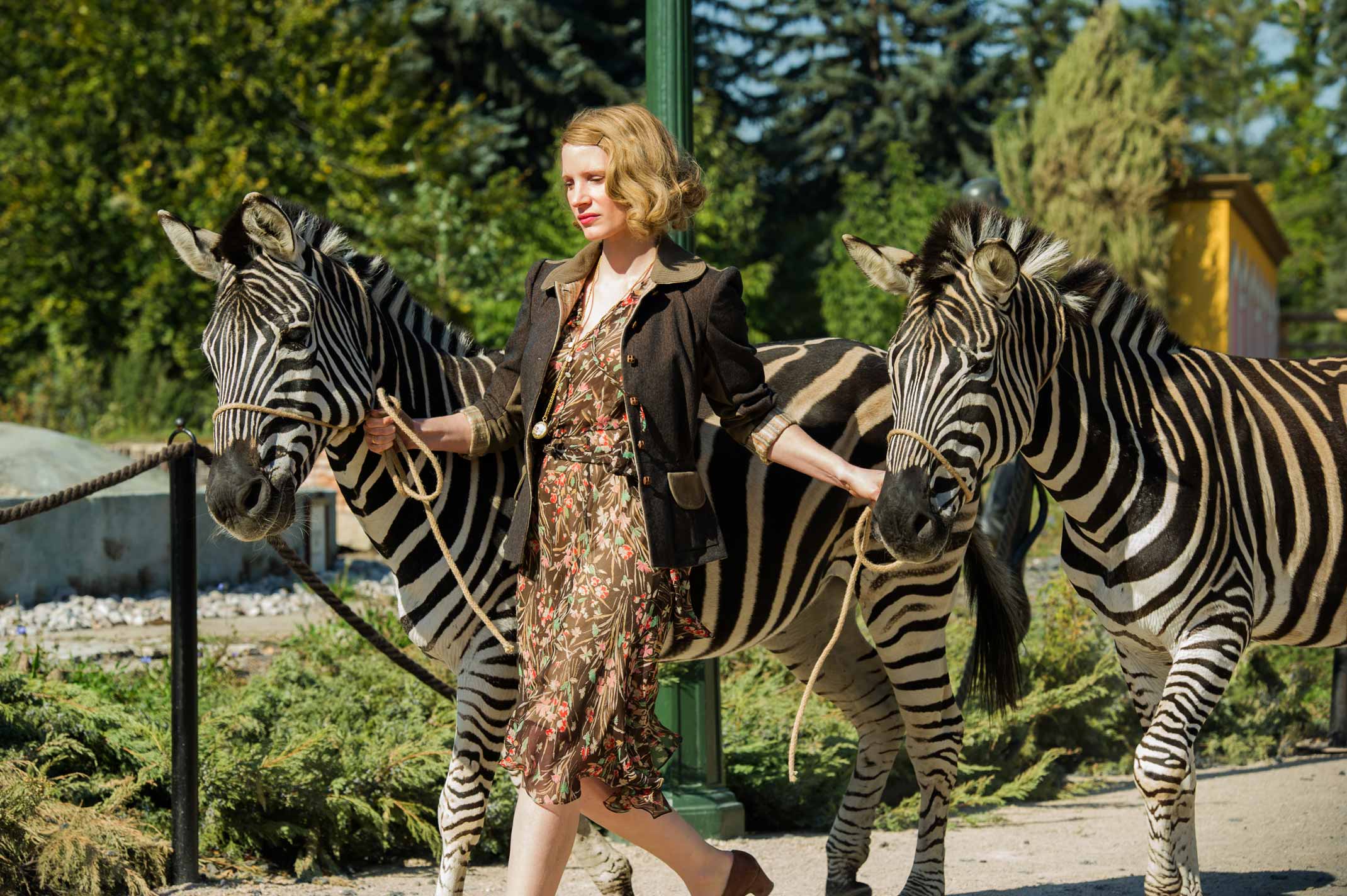 the-zookeepers-wife-jessica-chastain1-web