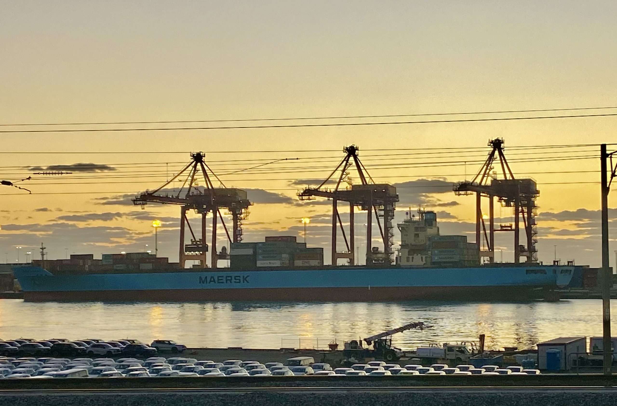 gairloch-a-maersk-ship-and-a-scottish-loch-fremantle-shipping-news