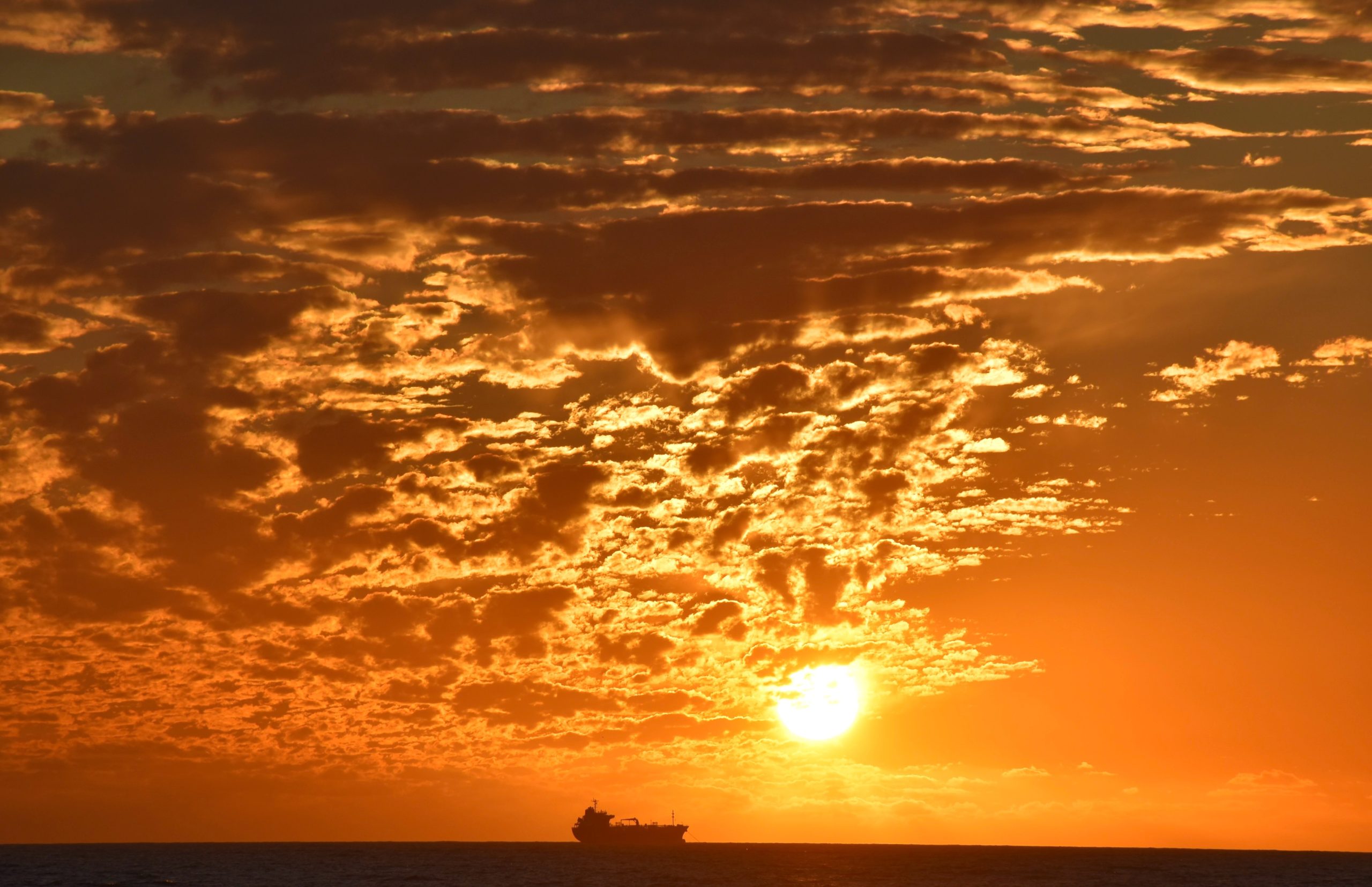 Simply Stunning Solstice Sunset - Fremantle Shipping News